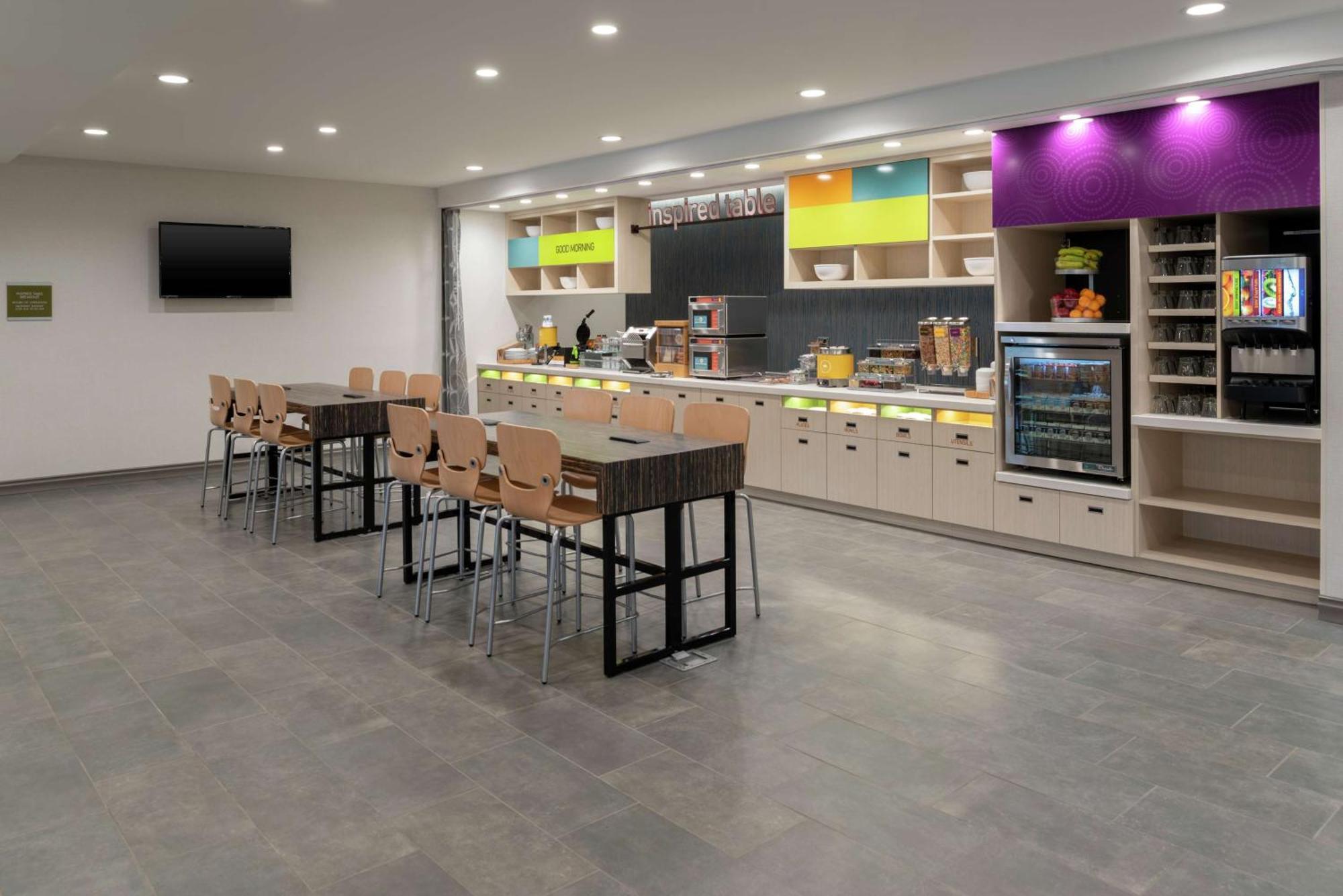 Home2 Suites By Hilton Indianapolis Airport Екстер'єр фото