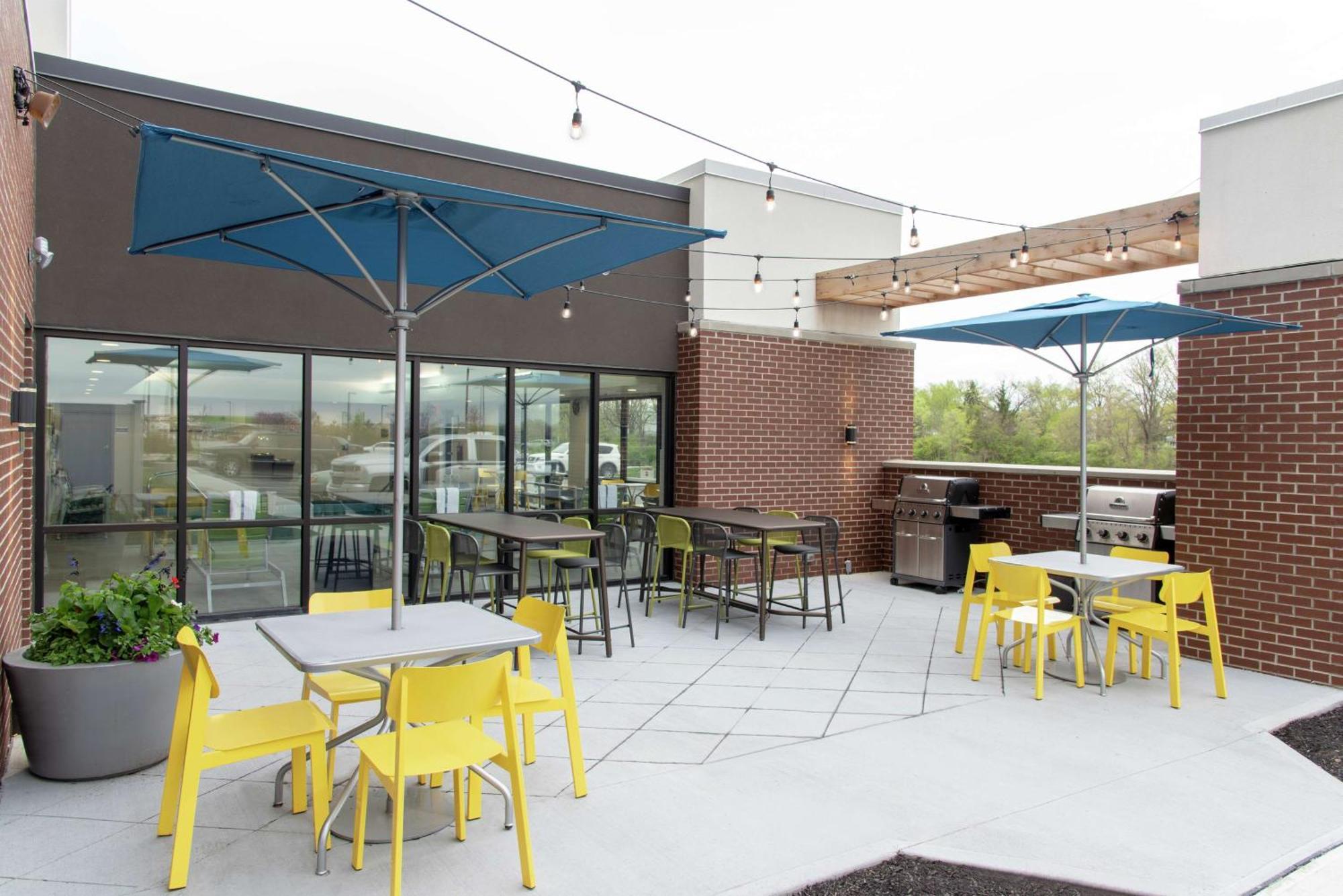 Home2 Suites By Hilton Indianapolis Airport Екстер'єр фото
