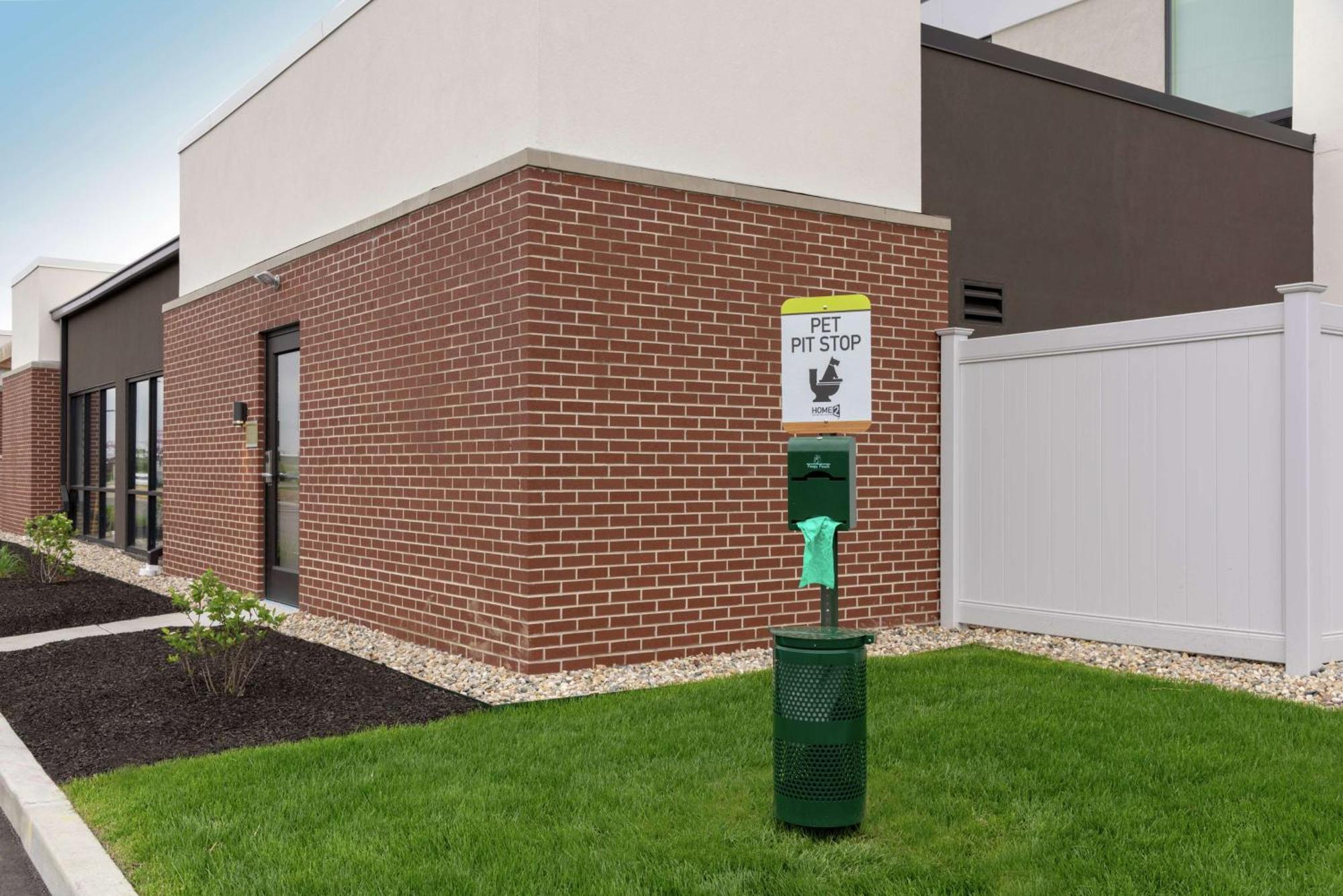 Home2 Suites By Hilton Indianapolis Airport Екстер'єр фото